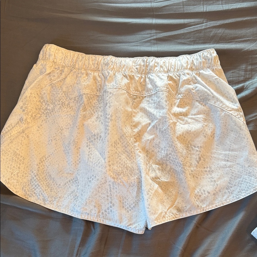 Women's 3-Piece Light Snakeskin Design Athletic Attire NWOT, Never Worn - Picture 6 of 10